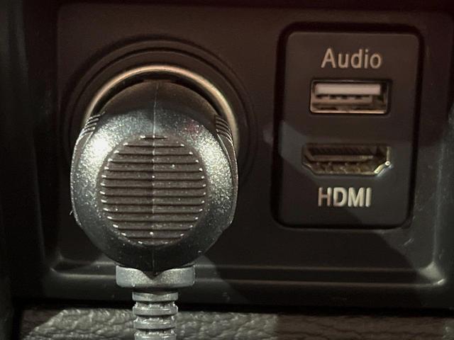 デリカD:5 P 4WD 両側電動ドア 全周囲カメラ 衝突被害軽減システム レーダークルーズ 禁煙車 パワーシート ドラレコ スマートキー LEDヘッド ETC オートライト デュアルエアコン 純正18インチアルミ(40枚目)