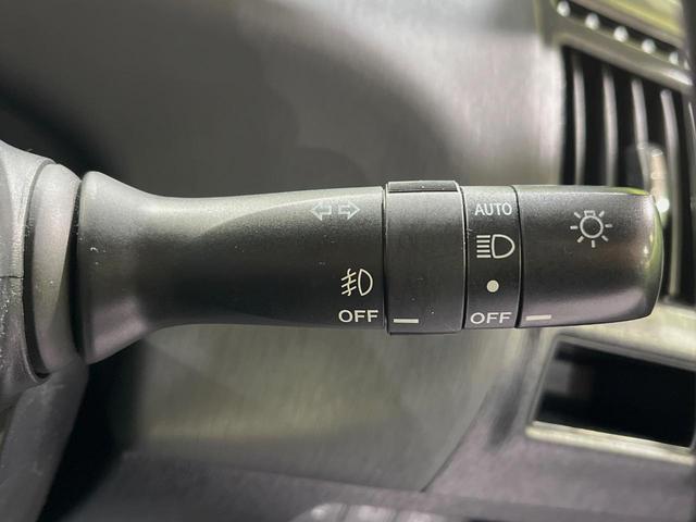 プリウスアルファ Gツーリングセレクション プリクラッシュセーフティ レーダークルーズ 純正ナビ 禁煙車 バックカメラ ETC ドライブレコーダー パワーシート LEDヘッドライト LEDフォグランプ フルセグTV Bluetooth(28枚目)