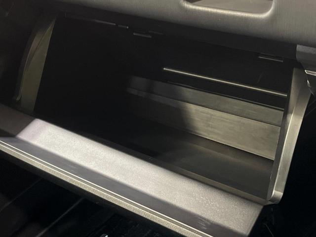 プリウスアルファ Gツーリングセレクション プリクラッシュセーフティ レーダークルーズ 純正ナビ 禁煙車 バックカメラ ETC ドライブレコーダー パワーシート LEDヘッドライト LEDフォグランプ フルセグTV Bluetooth(42枚目)