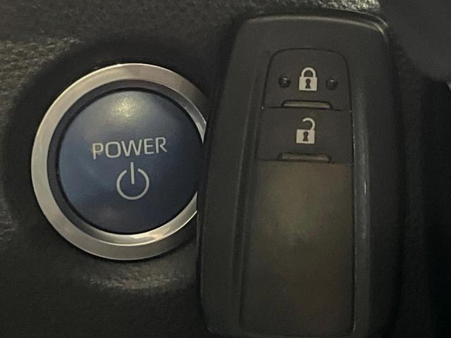 カローラツーリング ハイブリッド S 純正ディスプレイオーディオナビ付 バックカメラ ETC ドライブレコーダー 禁煙車 衝突軽減装置 スマートキー オートエアコン LEDヘッドライト 純正アルミホイール レーダークルーズコントロール(7枚目)