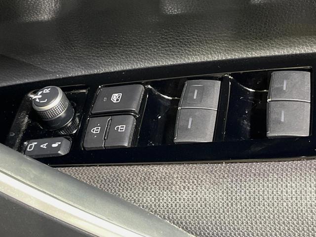 カローラツーリング ハイブリッド S 純正ディスプレイオーディオナビ付 バックカメラ ETC ドライブレコーダー 禁煙車 衝突軽減装置 スマートキー オートエアコン LEDヘッドライト 純正アルミホイール レーダークルーズコントロール(34枚目)