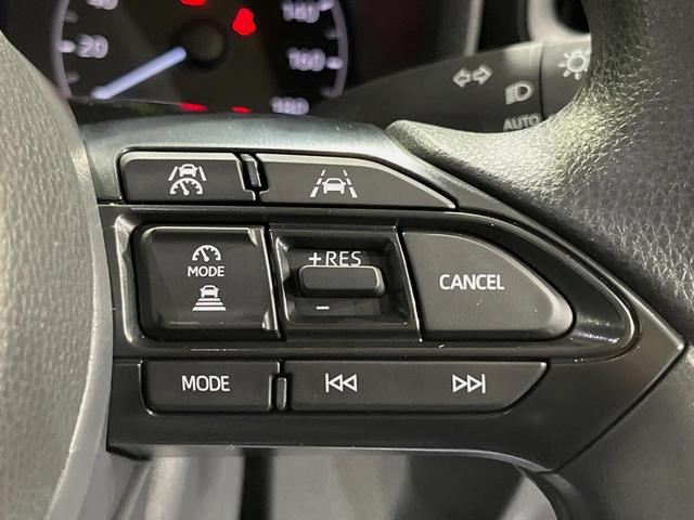 シエンタ ハイブリッドＸ　７人　登録済未使用車　電動スライドドア　衝突被害軽減システム　レーダークルーズコントロール　コーナーセンサー　スマートキー　ＬＥＤヘッドライト　オートマチックハイビーム　オートライト　オートエアコン（5枚目）