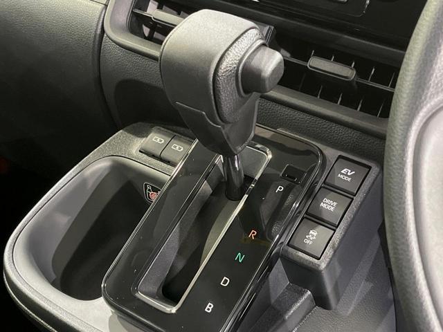 シエンタ ハイブリッドＸ　７人　登録済未使用車　電動スライドドア　衝突被害軽減システム　レーダークルーズコントロール　コーナーセンサー　スマートキー　ＬＥＤヘッドライト　オートマチックハイビーム　オートライト　オートエアコン（25枚目）