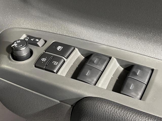 シエンタ ハイブリッドＸ　７人　登録済未使用車　電動スライドドア　衝突被害軽減システム　レーダークルーズコントロール　コーナーセンサー　スマートキー　ＬＥＤヘッドライト　オートマチックハイビーム　オートライト　オートエアコン（38枚目）