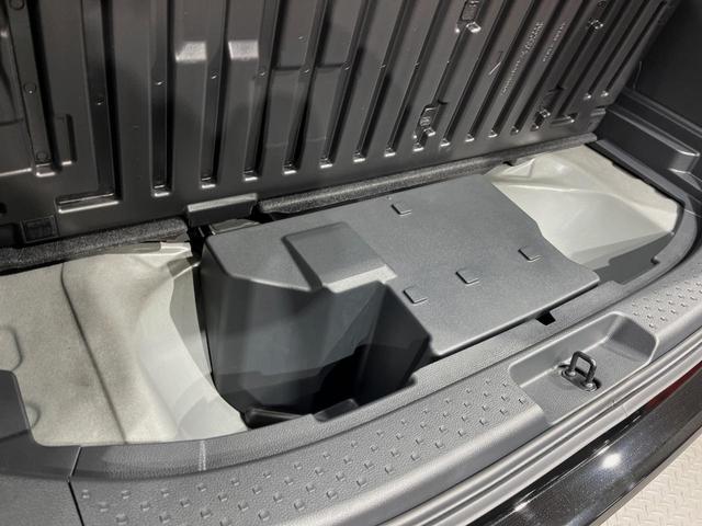 シエンタ ハイブリッドＸ　７人　登録済未使用車　電動スライドドア　衝突被害軽減システム　レーダークルーズコントロール　コーナーセンサー　スマートキー　ＬＥＤヘッドライト　オートマチックハイビーム　オートライト　オートエアコン（44枚目）