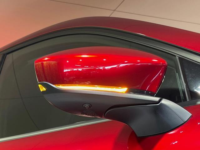 ＣＸ－６０ ＸＤ　Ｌパッケージ　黒革シート　１２．３型ナビ　全周囲カメラ　禁煙車　クルージングトラフィックサポート　ハンズフリー電動リアゲート　全席シートヒーター　前席パワーシート　ＡＣ１５０Ｗ　ワイヤレス充電　衝突軽減（30枚目）