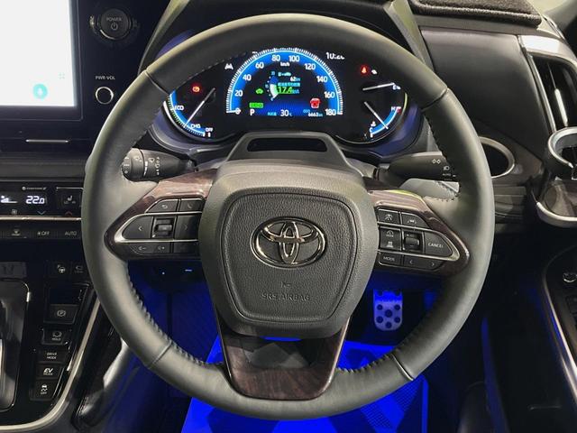 ヴォクシー ハイブリッドＳ－Ｚ　モデリスタフルエアロ　シグネチャーイルミ　快適利便ＰＫＧ　１０．５型ナビ　ブラインドスポットモニター　トヨタチームメイト　ドライビングサポートＰＫＧ　プロジェクターＬＥＤヘッド　ユニバーサルステップ（31枚目）