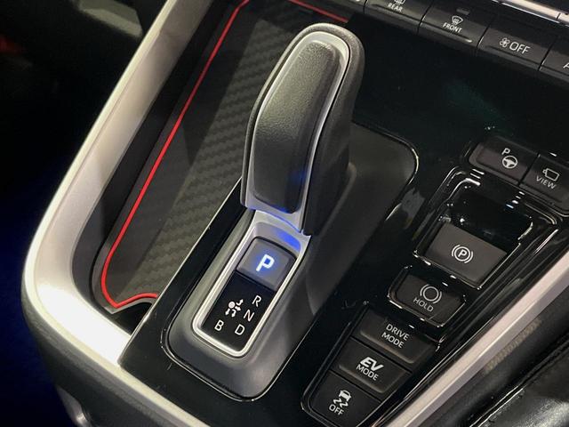 ヴォクシー ハイブリッドＳ－Ｚ　モデリスタフルエアロ　シグネチャーイルミ　快適利便ＰＫＧ　１０．５型ナビ　ブラインドスポットモニター　トヨタチームメイト　ドライビングサポートＰＫＧ　プロジェクターＬＥＤヘッド　ユニバーサルステップ（43枚目）