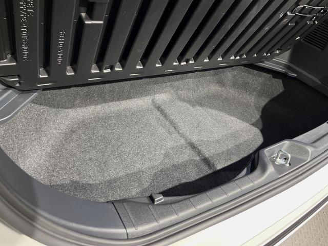 ヴォクシー ハイブリッドＳ－Ｚ　モデリスタフルエアロ　シグネチャーイルミ　快適利便ＰＫＧ　１０．５型ナビ　ブラインドスポットモニター　トヨタチームメイト　ドライビングサポートＰＫＧ　プロジェクターＬＥＤヘッド　ユニバーサルステップ（53枚目）