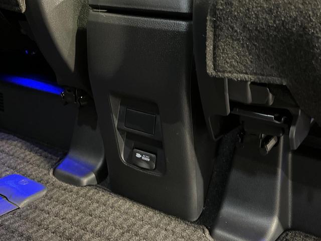 ヴォクシー ハイブリッドＳ－Ｚ　モデリスタフルエアロ　シグネチャーイルミ　快適利便ＰＫＧ　１０．５型ナビ　ブラインドスポットモニター　トヨタチームメイト　ドライビングサポートＰＫＧ　プロジェクターＬＥＤヘッド　ユニバーサルステップ（57枚目）