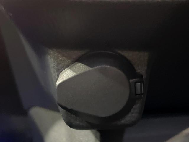 ヴォクシー ハイブリッドＳ－Ｚ　モデリスタフルエアロ　シグネチャーイルミ　快適利便ＰＫＧ　１０．５型ナビ　ブラインドスポットモニター　トヨタチームメイト　ドライビングサポートＰＫＧ　プロジェクターＬＥＤヘッド　ユニバーサルステップ（63枚目）