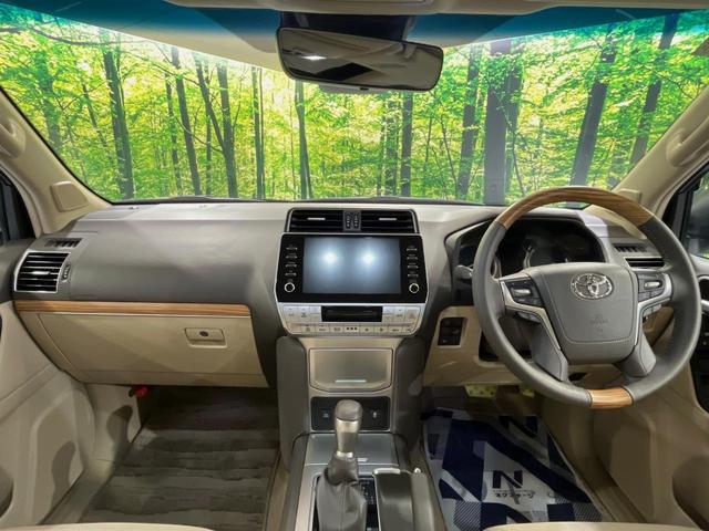 ランドクルーザープラド TX Lパッケージ マットブラックエディション 4WD 7人乗り サンルーフ 9インチディスプレイオーディオ 全周囲カメラ 衝突被害軽減システム レーダークルーズコントロール 禁煙車 レザーシート スマートキー LEDヘッドライト ビルトインETC(2枚目)