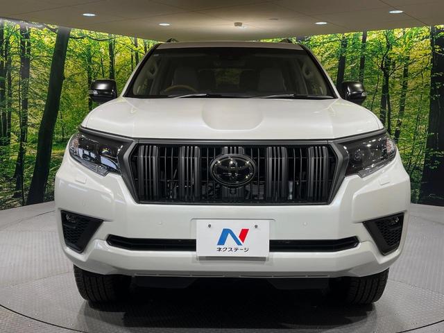 ランドクルーザープラド TX Lパッケージ マットブラックエディション 4WD 7人乗り サンルーフ 9インチディスプレイオーディオ 全周囲カメラ 衝突被害軽減システム レーダークルーズコントロール 禁煙車 レザーシート スマートキー LEDヘッドライト ビルトインETC(14枚目)