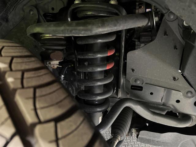 ランドクルーザープラド TX Lパッケージ マットブラックエディション 4WD 7人乗り サンルーフ 9インチディスプレイオーディオ 全周囲カメラ 衝突被害軽減システム レーダークルーズコントロール 禁煙車 レザーシート スマートキー LEDヘッドライト ビルトインETC(23枚目)