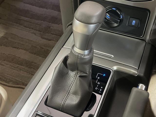 ランドクルーザープラド TX Lパッケージ マットブラックエディション 4WD 7人乗り サンルーフ 9インチディスプレイオーディオ 全周囲カメラ 衝突被害軽減システム レーダークルーズコントロール 禁煙車 レザーシート スマートキー LEDヘッドライト ビルトインETC(24枚目)