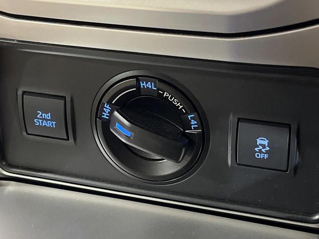 ランドクルーザープラド TX Lパッケージ マットブラックエディション 4WD 7人乗り サンルーフ 9インチディスプレイオーディオ 全周囲カメラ 衝突被害軽減システム レーダークルーズコントロール 禁煙車 レザーシート スマートキー LEDヘッドライト ビルトインETC(40枚目)