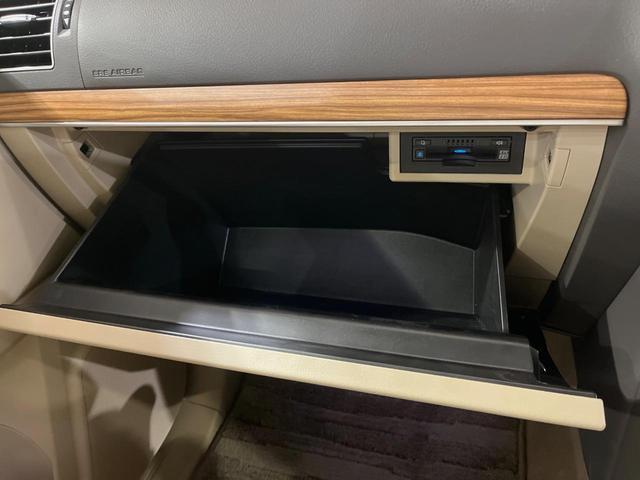 ランドクルーザープラド TX Lパッケージ マットブラックエディション 4WD 7人乗り サンルーフ 9インチディスプレイオーディオ 全周囲カメラ 衝突被害軽減システム レーダークルーズコントロール 禁煙車 レザーシート スマートキー LEDヘッドライト ビルトインETC(56枚目)