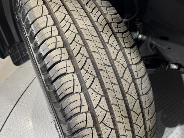 ランドクルーザープラド TX Lパッケージ マットブラックエディション 4WD 7人乗り サンルーフ 9インチディスプレイオーディオ 全周囲カメラ 衝突被害軽減システム レーダークルーズコントロール 禁煙車 レザーシート スマートキー LEDヘッドライト ビルトインETC(61枚目)