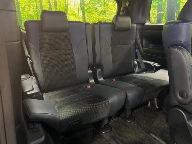 ３列目シートはもちろん状態良好☆大人でもゆったりと座って頂けますので、大人数でのお出かけもラクラクです♪ご家族で、気の知れた仲間で、ドライブに行くのが楽しみですね♪