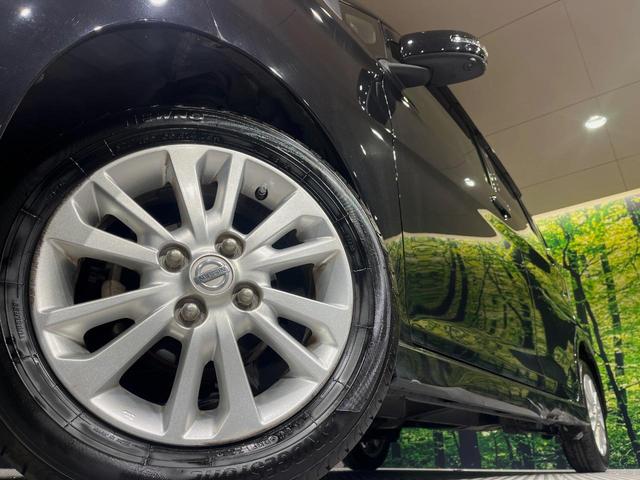 【純正アルミホイール】外観にマッチした純正アルミホイールを装着しております。各種社外アルミホイールや、スタッドレスタイヤも取扱いしております。是非ご相談ください♪