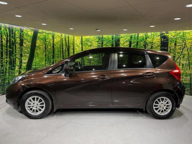 ノート X Vセレクション+セーフティII 全周囲カメラ 衝突被害軽減システム 禁煙車 コーナーセンサー スマートキー LEDヘッド オートライト オートエアコン CD DVD再生 地デジ(46枚目)