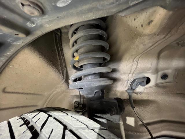 ワゴンＲ ＦＸリミテッド　純正ＣＤオーディオナビ　禁煙車　スマートキー　ヘッドライトレベライザー　ドアバイザー　１４インチアルミホイール　電動格納ドアミラー（22枚目）