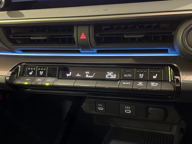 プリウス Ｚ　フルエアロ　バックカメラ　衝突被害軽減システム　レーダークルーズ　禁煙車　電動リアゲート　レザー調シート　前席シートエアコン　パワーシート　コーナーセンサー　スマートキー　ＬＥＤヘッド　ＥＴＣ２．０（34枚目）