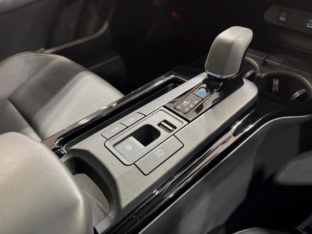 プリウス Ｚ　フルエアロ　バックカメラ　衝突被害軽減システム　レーダークルーズ　禁煙車　電動リアゲート　レザー調シート　前席シートエアコン　パワーシート　コーナーセンサー　スマートキー　ＬＥＤヘッド　ＥＴＣ２．０（36枚目）