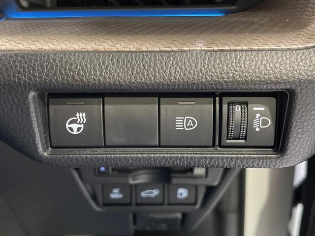 プリウス Ｚ　フルエアロ　バックカメラ　衝突被害軽減システム　レーダークルーズ　禁煙車　電動リアゲート　レザー調シート　前席シートエアコン　パワーシート　コーナーセンサー　スマートキー　ＬＥＤヘッド　ＥＴＣ２．０（44枚目）