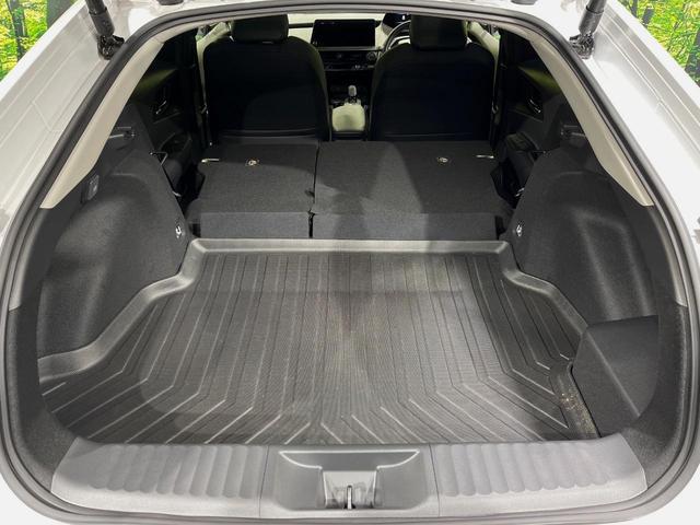 プリウス Ｚ　フルエアロ　バックカメラ　衝突被害軽減システム　レーダークルーズ　禁煙車　電動リアゲート　レザー調シート　前席シートエアコン　パワーシート　コーナーセンサー　スマートキー　ＬＥＤヘッド　ＥＴＣ２．０（56枚目）