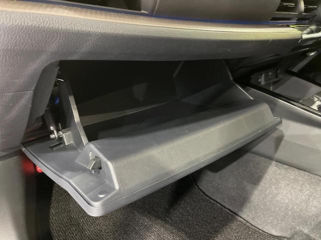 プリウス Ｚ　フルエアロ　バックカメラ　衝突被害軽減システム　レーダークルーズ　禁煙車　電動リアゲート　レザー調シート　前席シートエアコン　パワーシート　コーナーセンサー　スマートキー　ＬＥＤヘッド　ＥＴＣ２．０（59枚目）