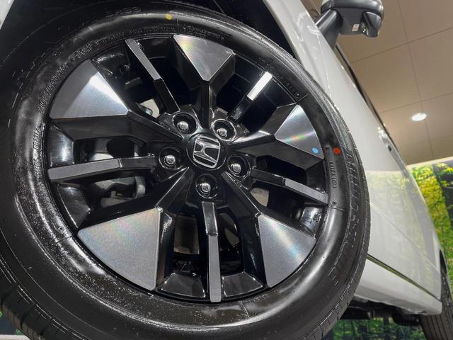 ステップワゴン ｅ：ＨＥＶスパーダ　純正１１．４型ホンダコネクトナビ　登録済未使用車　両側電動ドア　電動リアゲート　後席オットマンシート　シートヒーター　ブラインドスポットモニター　衝突軽減システム　クリアランスソナー　ＬＥＤヘッド（13枚目）