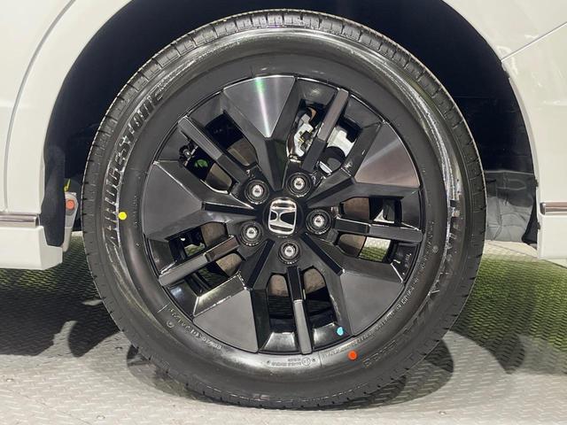 ステップワゴン ｅ：ＨＥＶスパーダ　純正１１．４型ホンダコネクトナビ　登録済未使用車　両側電動ドア　電動リアゲート　後席オットマンシート　シートヒーター　ブラインドスポットモニター　衝突軽減システム　クリアランスソナー　ＬＥＤヘッド（24枚目）