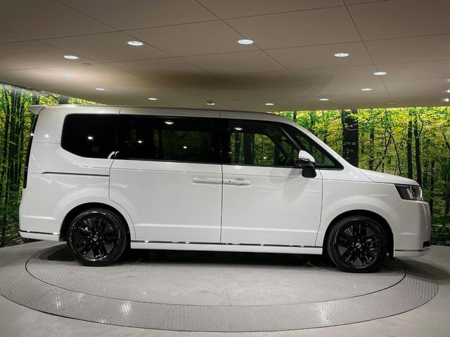 ステップワゴン ｅ：ＨＥＶスパーダ　純正１１．４型ホンダコネクトナビ　登録済未使用車　両側電動ドア　電動リアゲート　後席オットマンシート　シートヒーター　ブラインドスポットモニター　衝突軽減システム　クリアランスソナー　ＬＥＤヘッド（30枚目）