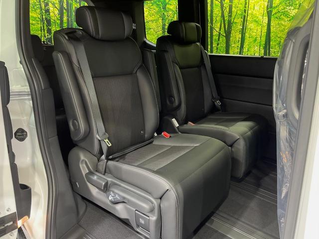 ステップワゴン ｅ：ＨＥＶスパーダ　純正１１．４型ホンダコネクトナビ　登録済未使用車　両側電動ドア　電動リアゲート　後席オットマンシート　シートヒーター　ブラインドスポットモニター　衝突軽減システム　クリアランスソナー　ＬＥＤヘッド（32枚目）