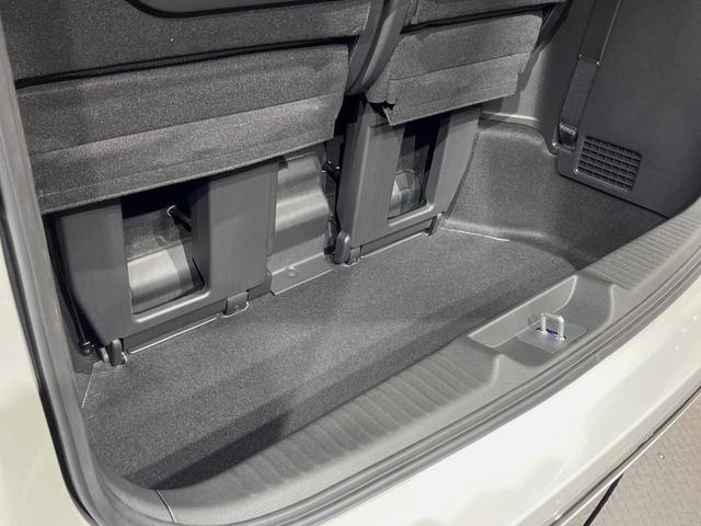 ステップワゴン ｅ：ＨＥＶスパーダ　純正１１．４型ホンダコネクトナビ　登録済未使用車　両側電動ドア　電動リアゲート　後席オットマンシート　シートヒーター　ブラインドスポットモニター　衝突軽減システム　クリアランスソナー　ＬＥＤヘッド（42枚目）