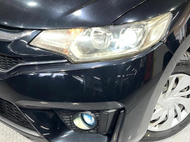 フィット １３Ｇ・Ｆパッケージ　コンフォートエディション　ＳＤナビ　バックカメラ　禁煙車　ＬＥＤヘッドライト　ＥＴＣ　ドライブレコーダー　シートヒーター　フルセグＴＶ　Ｂｌｕｅｔｏｏｔｈ　スマートキー　プッシュスタート　オートエアコン（12枚目）