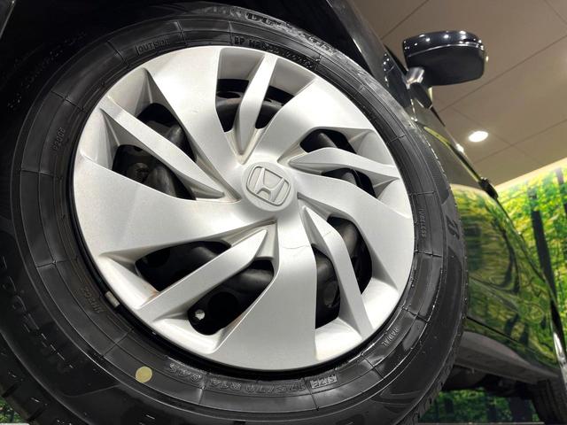 フィット １３Ｇ・Ｆパッケージ　コンフォートエディション　ＳＤナビ　バックカメラ　禁煙車　ＬＥＤヘッドライト　ＥＴＣ　ドライブレコーダー　シートヒーター　フルセグＴＶ　Ｂｌｕｅｔｏｏｔｈ　スマートキー　プッシュスタート　オートエアコン（13枚目）