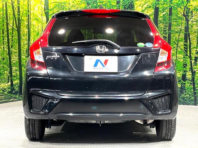 フィット １３Ｇ・Ｆパッケージ　コンフォートエディション　ＳＤナビ　バックカメラ　禁煙車　ＬＥＤヘッドライト　ＥＴＣ　ドライブレコーダー　シートヒーター　フルセグＴＶ　Ｂｌｕｅｔｏｏｔｈ　スマートキー　プッシュスタート　オートエアコン（15枚目）