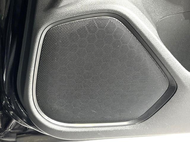 フィット １３Ｇ・Ｆパッケージ　コンフォートエディション　ＳＤナビ　バックカメラ　禁煙車　ＬＥＤヘッドライト　ＥＴＣ　ドライブレコーダー　シートヒーター　フルセグＴＶ　Ｂｌｕｅｔｏｏｔｈ　スマートキー　プッシュスタート　オートエアコン（39枚目）