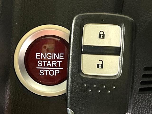 フィット １３Ｇ・Ｆパッケージ　コンフォートエディション　ＳＤナビ　バックカメラ　禁煙車　ＬＥＤヘッドライト　ＥＴＣ　ドライブレコーダー　シートヒーター　フルセグＴＶ　Ｂｌｕｅｔｏｏｔｈ　スマートキー　プッシュスタート　オートエアコン（40枚目）