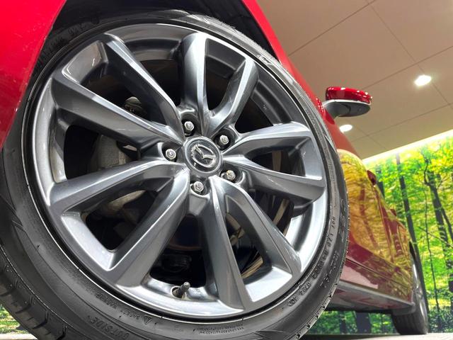 �y�����P�W�C���`�A���~�z�C�[���z�O�ςɃ}�b�`���������A���~�z�C�[���𑕒����Ă���܂��B�e��ЊO�A���~�z�C�[����A�X�^�b�h���X�^�C�����戵�����Ă���܂��B���񂲑��k����������