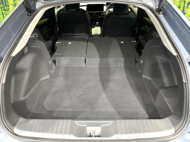 プリウス Ｚ　純正１２．３型ナビ　全周囲カメラ　１００Ｖ電源　２．０ＥＴＣ　電動リアゲート　前席シートエアコン　パワーシート　ドラレコ　コーナーセンサー　スマートキー　ＬＥＤヘッドライト　禁煙車　純正アルミホイール（10枚目）