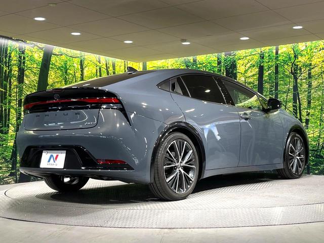 プリウス Ｚ　純正１２．３型ナビ　全周囲カメラ　１００Ｖ電源　２．０ＥＴＣ　電動リアゲート　前席シートエアコン　パワーシート　ドラレコ　コーナーセンサー　スマートキー　ＬＥＤヘッドライト　禁煙車　純正アルミホイール（17枚目）