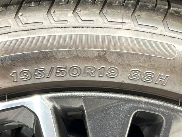 プリウス Ｚ　純正１２．３型ナビ　全周囲カメラ　１００Ｖ電源　２．０ＥＴＣ　電動リアゲート　前席シートエアコン　パワーシート　ドラレコ　コーナーセンサー　スマートキー　ＬＥＤヘッドライト　禁煙車　純正アルミホイール（55枚目）