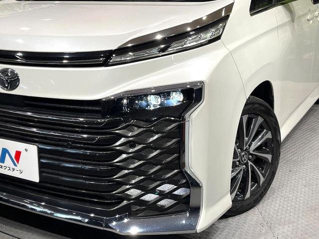 ヴォクシー Ｓ－Ｚ　両側電動ドア　バックカメラ　衝突被害軽減システム　レーダークルーズ　禁煙車　ハーフレザーシート　ドラレコ　コーナーセンサー　スマートキー　ＬＥＤヘッド　ＥＴＣ２．０　純正１７インチアルミ（13枚目）