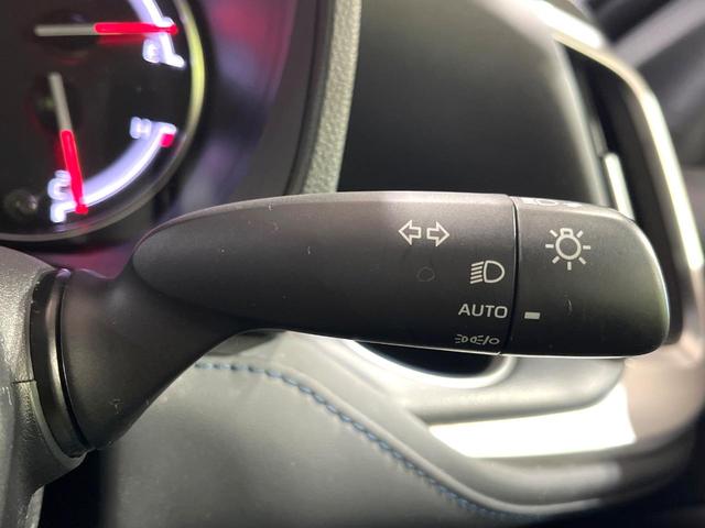 ヴォクシー Ｓ－Ｚ　両側電動ドア　バックカメラ　衝突被害軽減システム　レーダークルーズ　禁煙車　ハーフレザーシート　ドラレコ　コーナーセンサー　スマートキー　ＬＥＤヘッド　ＥＴＣ２．０　純正１７インチアルミ（30枚目）