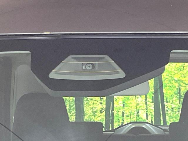 スペーシアギア ハイブリッドＸＺ　届出済未使用車　両側電動ドア　衝突被害軽減システム　コーナーセンサー　スマートキー　ＬＥＤヘッド　ルーフレール　純正１４インチアルミ　オートハイビーム　車線逸脱警報　オートライト　オートエアコン（6枚目）