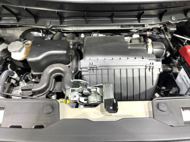 スペーシアギア ハイブリッドＸＺ　届出済未使用車　両側電動ドア　衝突被害軽減システム　コーナーセンサー　スマートキー　ＬＥＤヘッド　ルーフレール　純正１４インチアルミ　オートハイビーム　車線逸脱警報　オートライト　オートエアコン（18枚目）