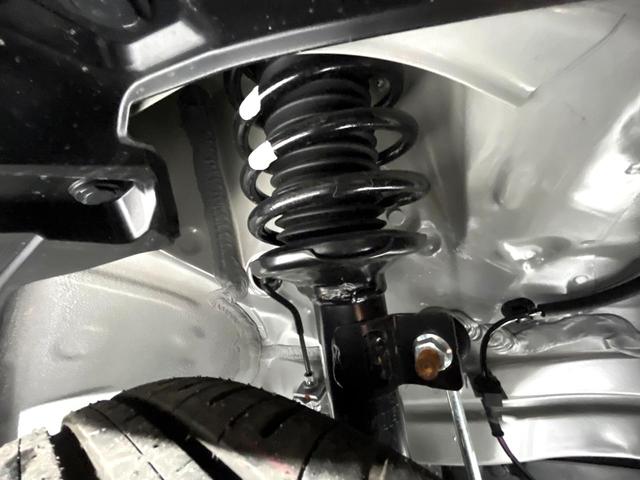 スペーシアギア ハイブリッドＸＺ　届出済未使用車　両側電動ドア　衝突被害軽減システム　コーナーセンサー　スマートキー　ＬＥＤヘッド　ルーフレール　純正１４インチアルミ　オートハイビーム　車線逸脱警報　オートライト　オートエアコン（20枚目）